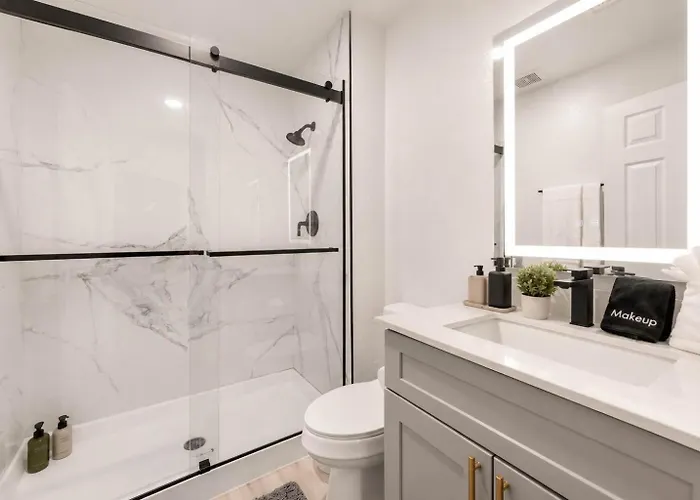 Appartement Stylish Retreat Pools Gym